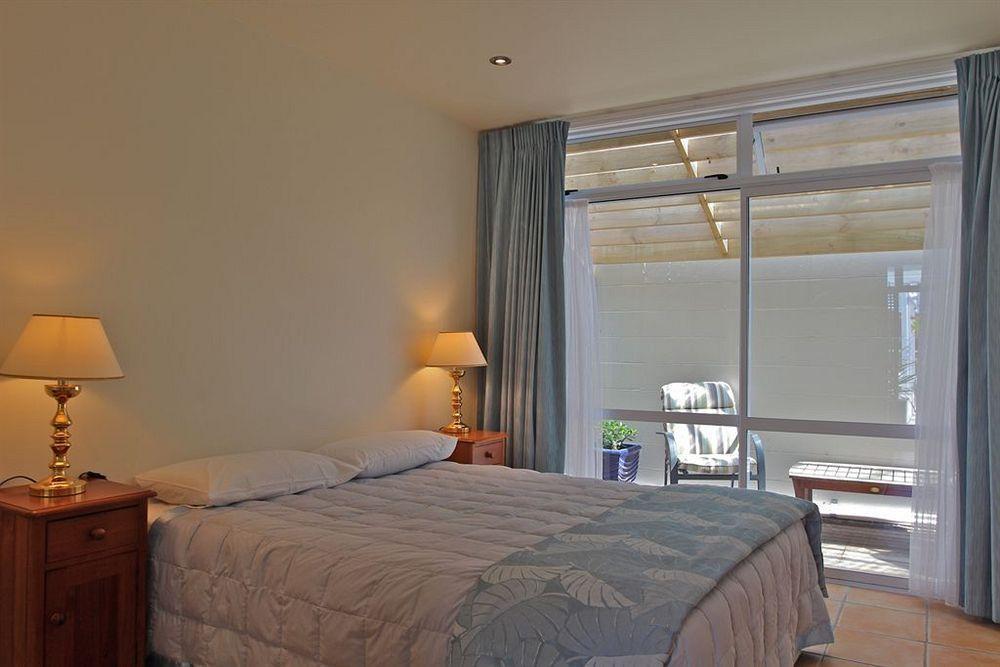 Commodores Lodge Расселл Экстерьер фото